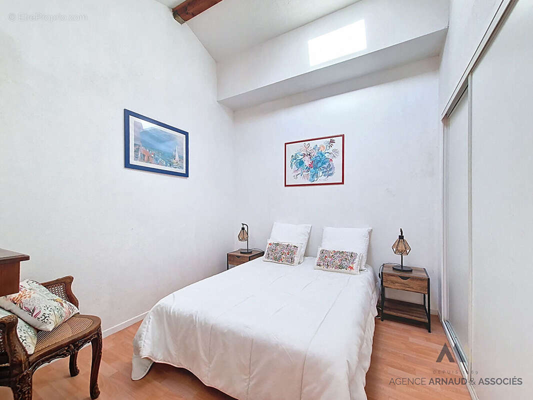 Appartement à SAINT-CYR-SUR-MER