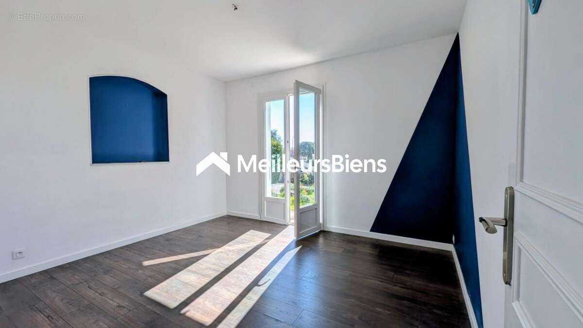 Maison à SAINT-FELIX-DE-LODEZ