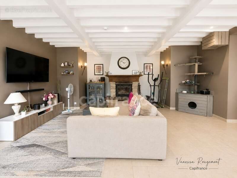 Maison à vendre 7 pièces LA CELLE SAINT CYR (89) - photo 5