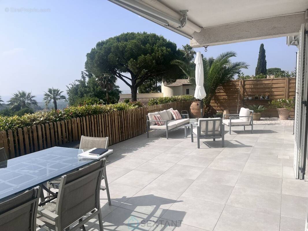 Appartement à VILLENEUVE-LOUBET