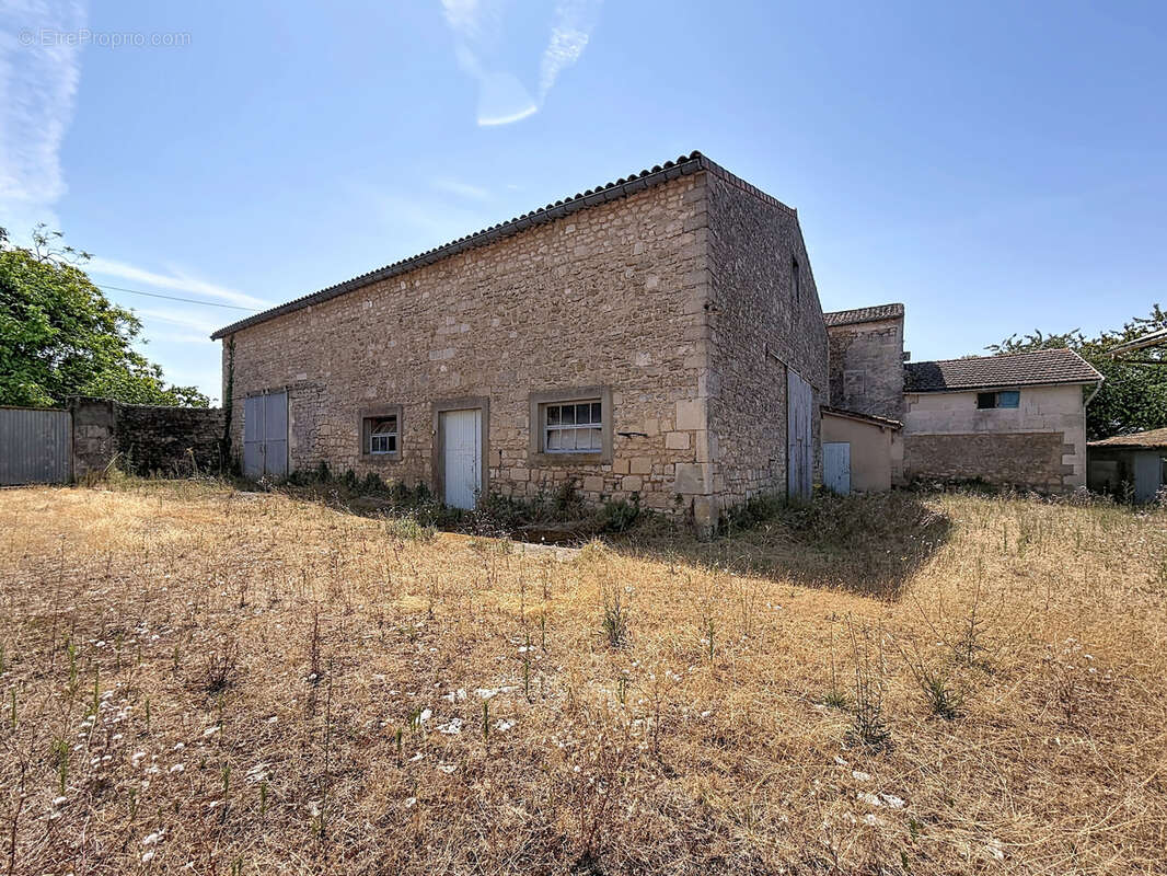 Maison à CHAMPMILLON