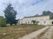 Maison à LA JARRIE-AUDOUIN