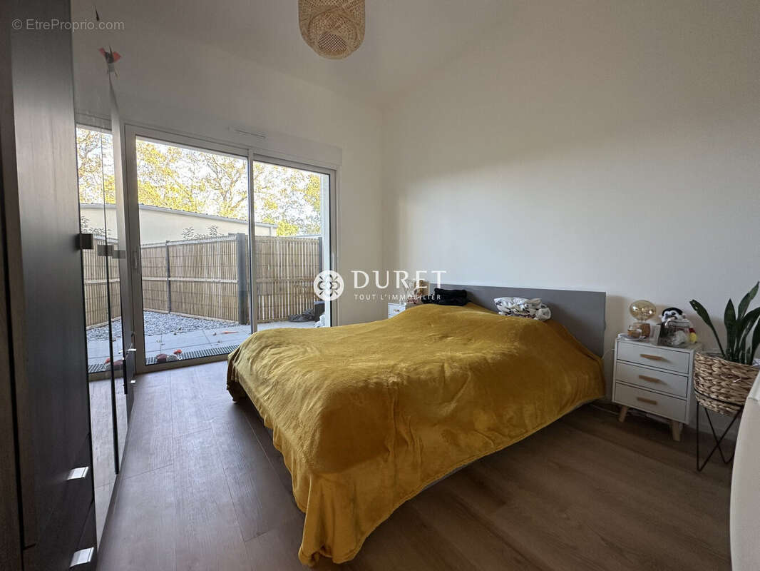 Appartement à LES LANDES-GENUSSON