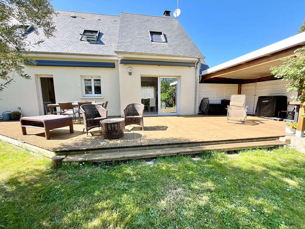 Maison à SAINT-CYR-SUR-LOIRE