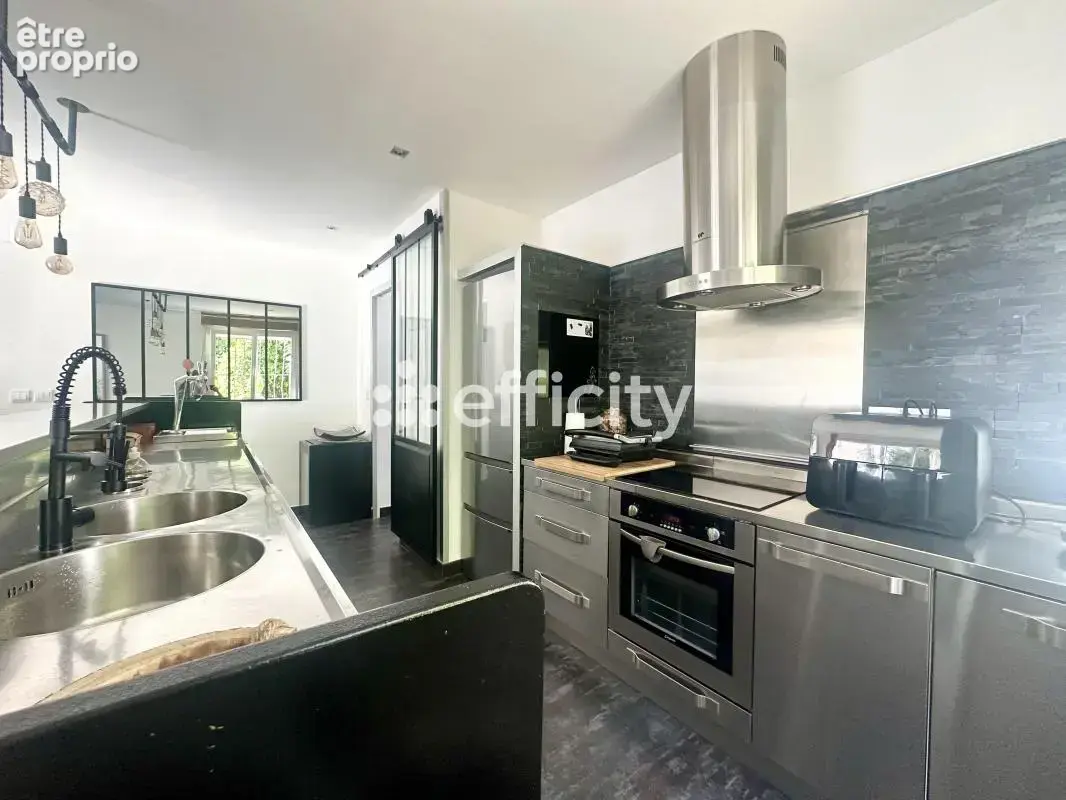 Maison 90 m² à Saint-Victoret  - photo 12