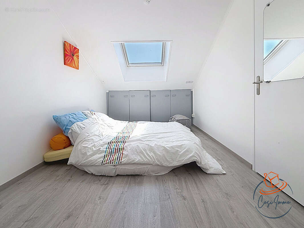 Appartement à PERON