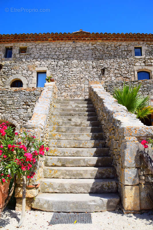 Maison à GOUDARGUES