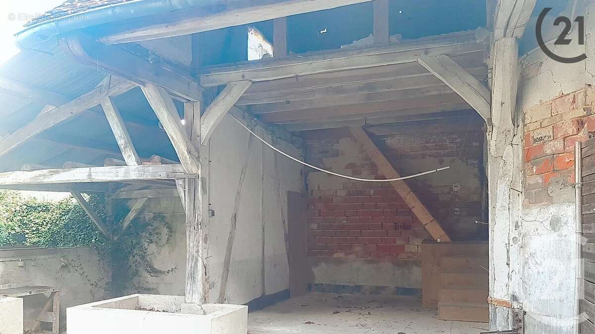 Maison à LA FERTE-LOUPIERE