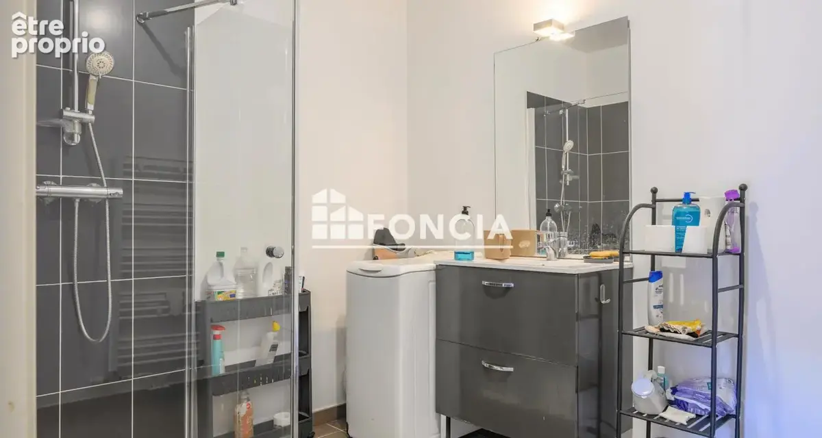 Exclusivité FONCIA, T2 41.76 m2 avec terrasse de 10.76m2 et parking privatif - photo 7