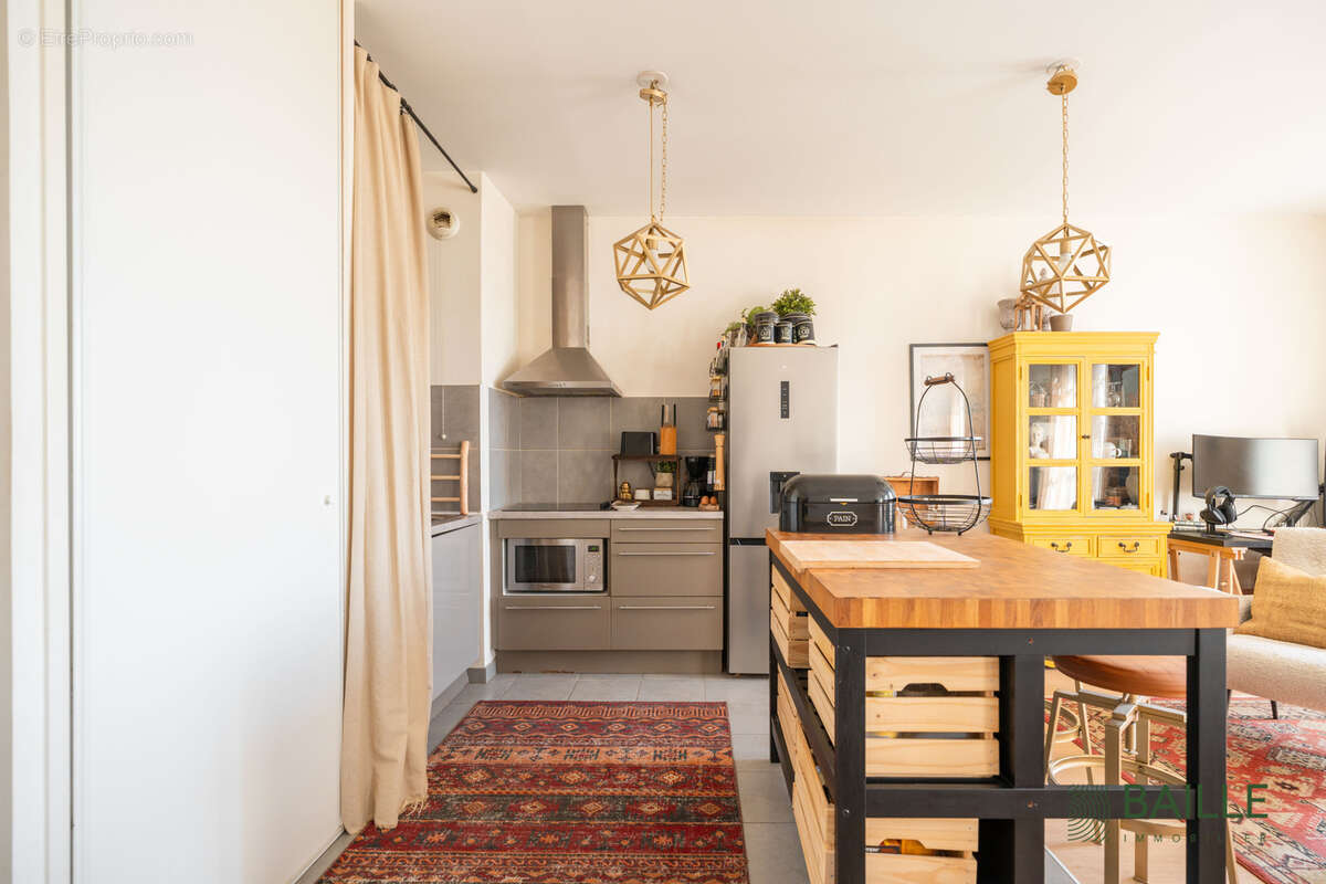 Appartement à MARSEILLE-2E