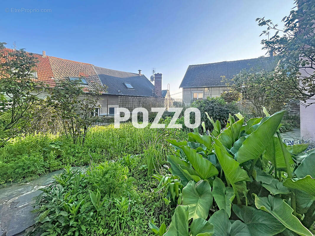 Maison à SAINT-PAIR-SUR-MER