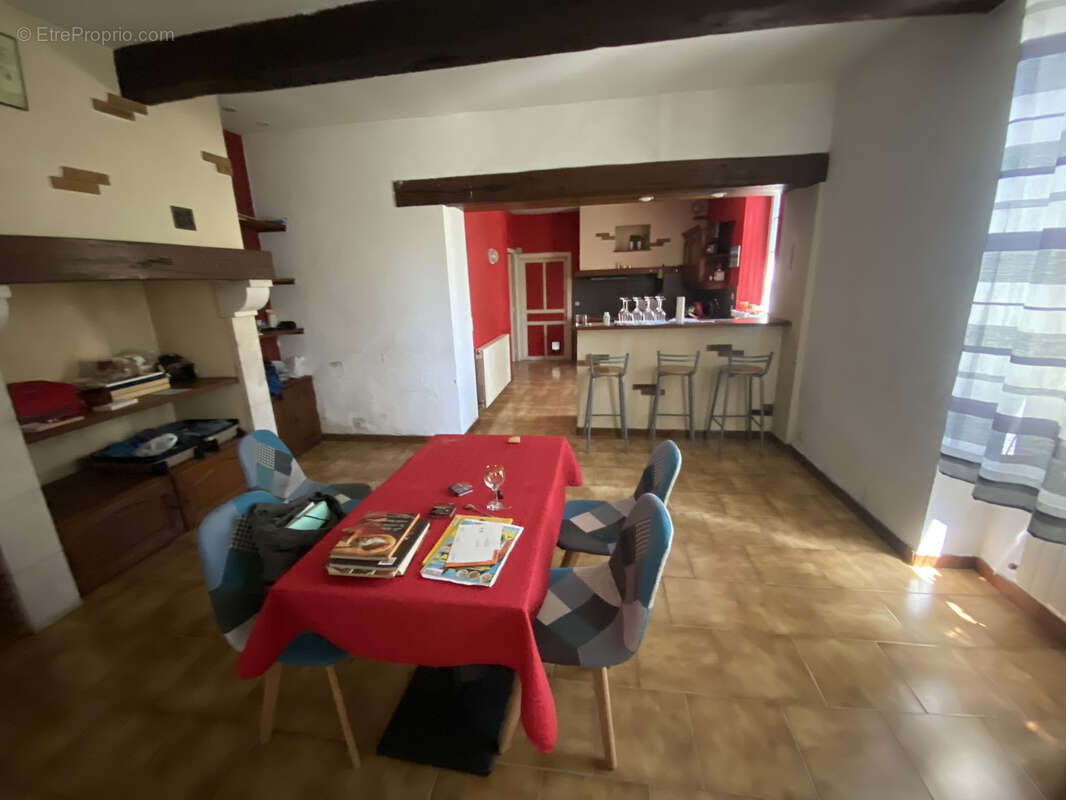 Maison à SEISSAN