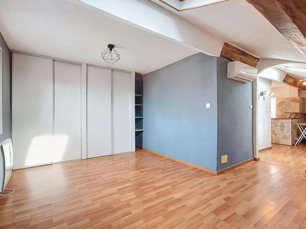 À vendre à Toulon Est (83100), appartement T2 mansardé en dernier étage - photo 8