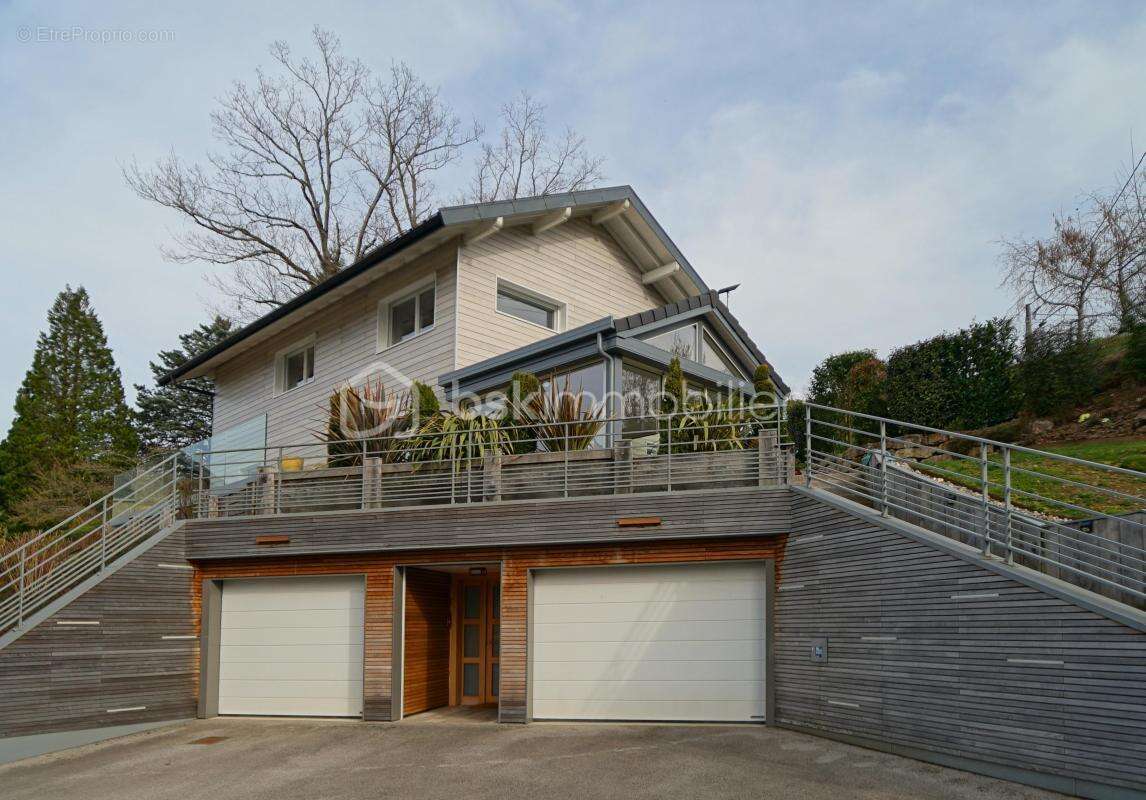 Maison à SAINT-JORIOZ