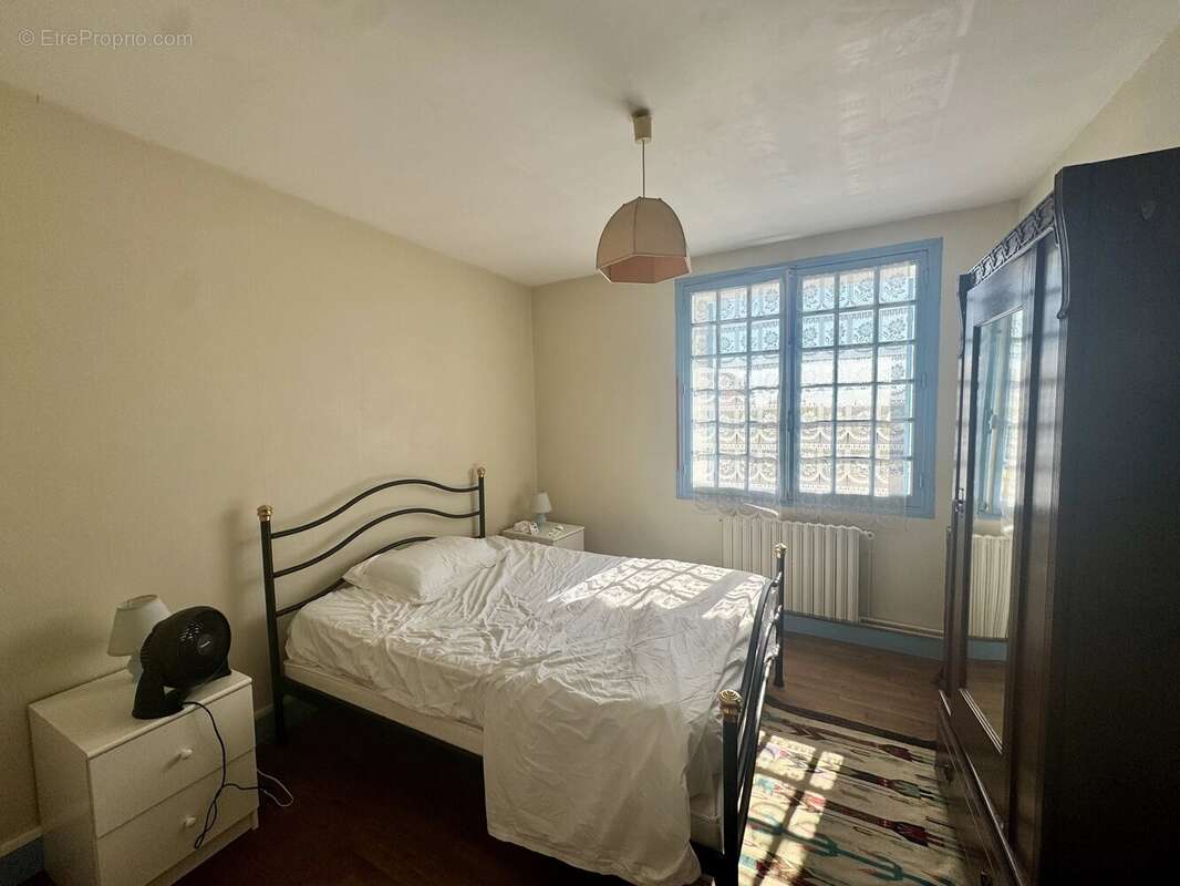 Une maison de charme dans un village très prisé - photo 8