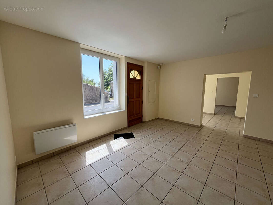Maison La Chaussaire 6 pièce(s) 145 m2, 3 chambres, bureau, cour-jardin - photo 3