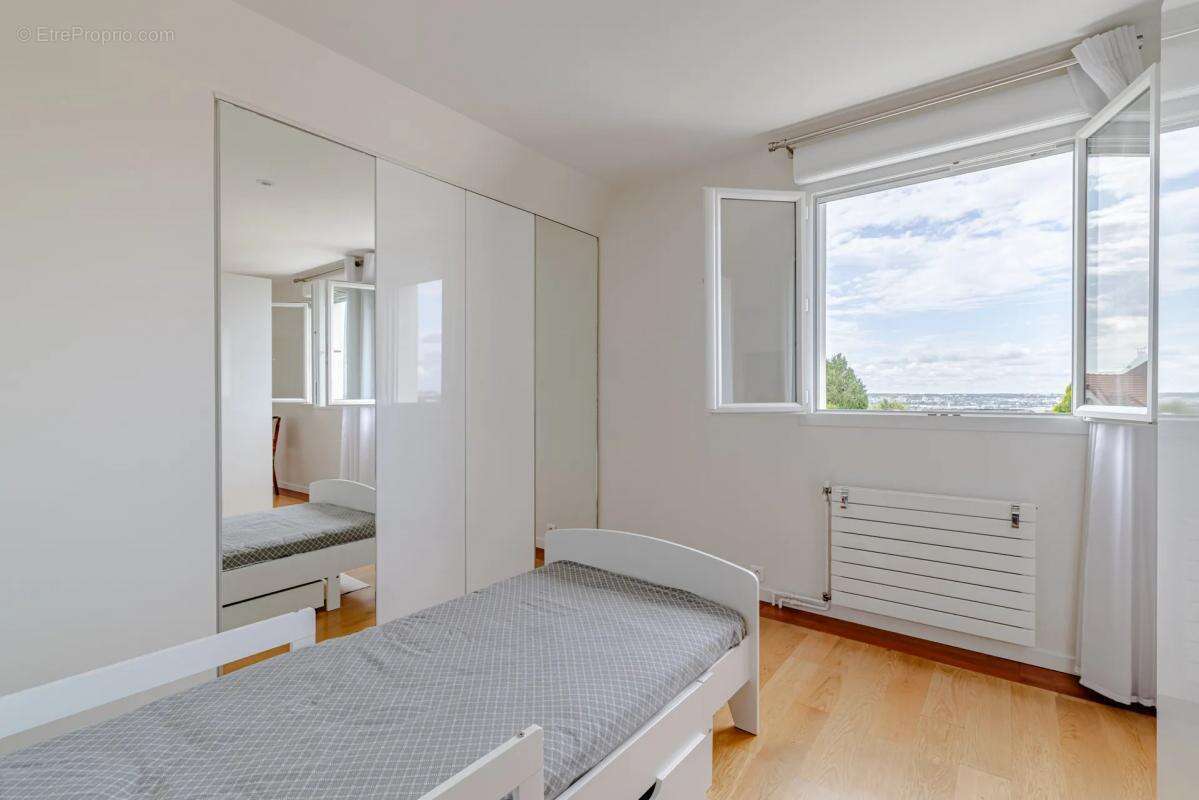 Maison à CHENNEVIERES-SUR-MARNE