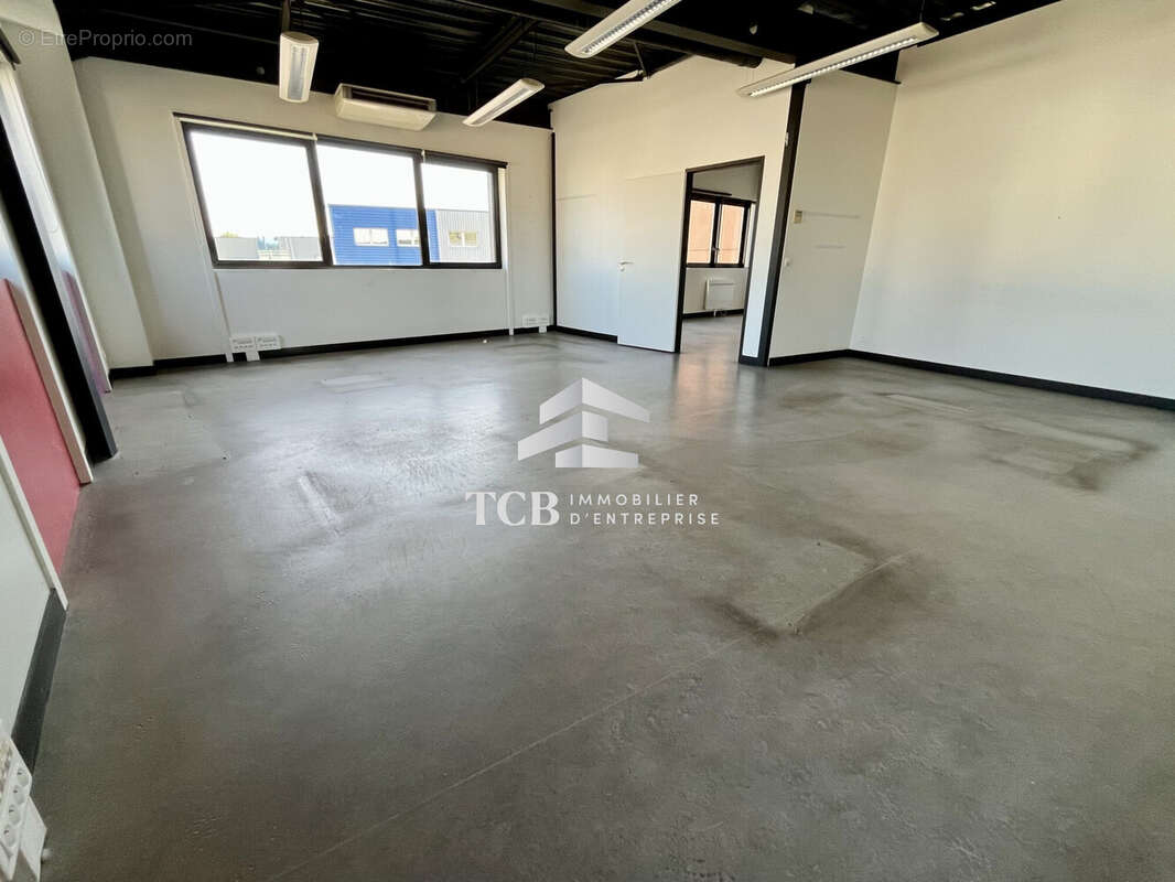 Commerce à CARQUEFOU