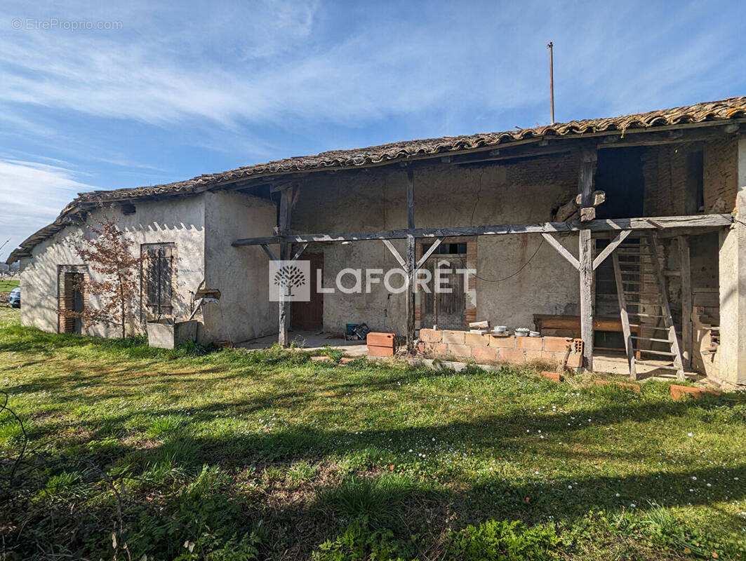 Maison à SAINT-NAZAIRE-DE-VALENTANE