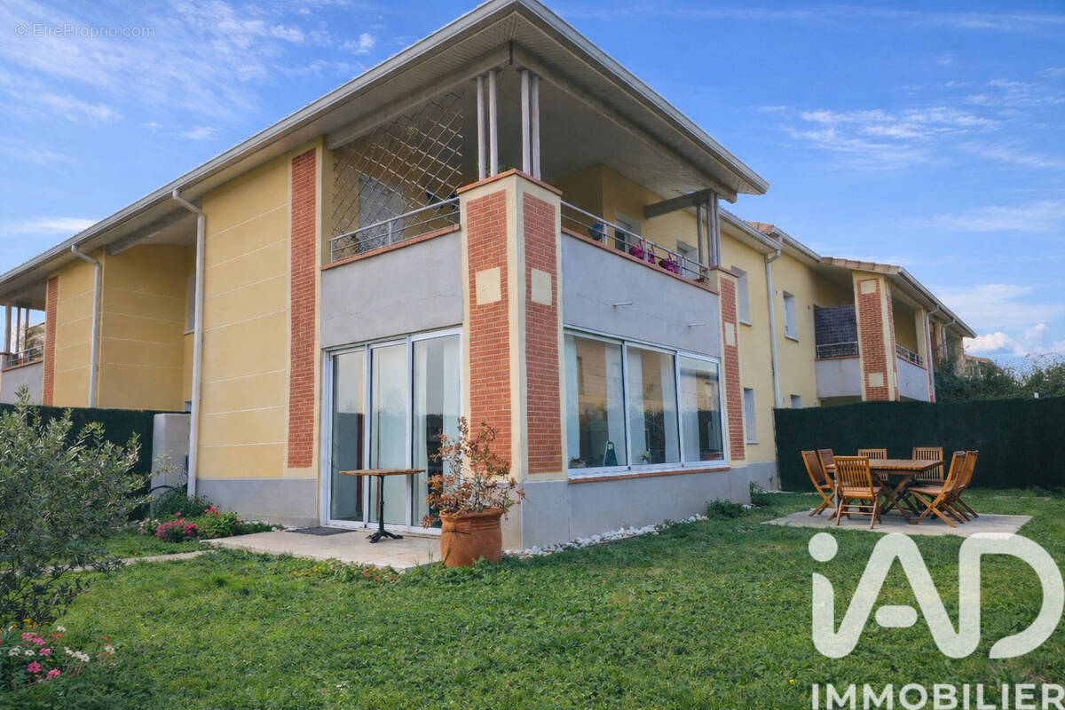Photo 1 - Appartement à AUCAMVILLE
