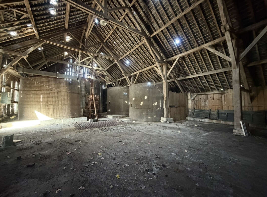 Marigny le chatel - ferme - photo 2