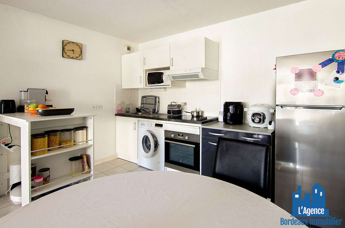 Appartement à VILLENAVE-D&#039;ORNON