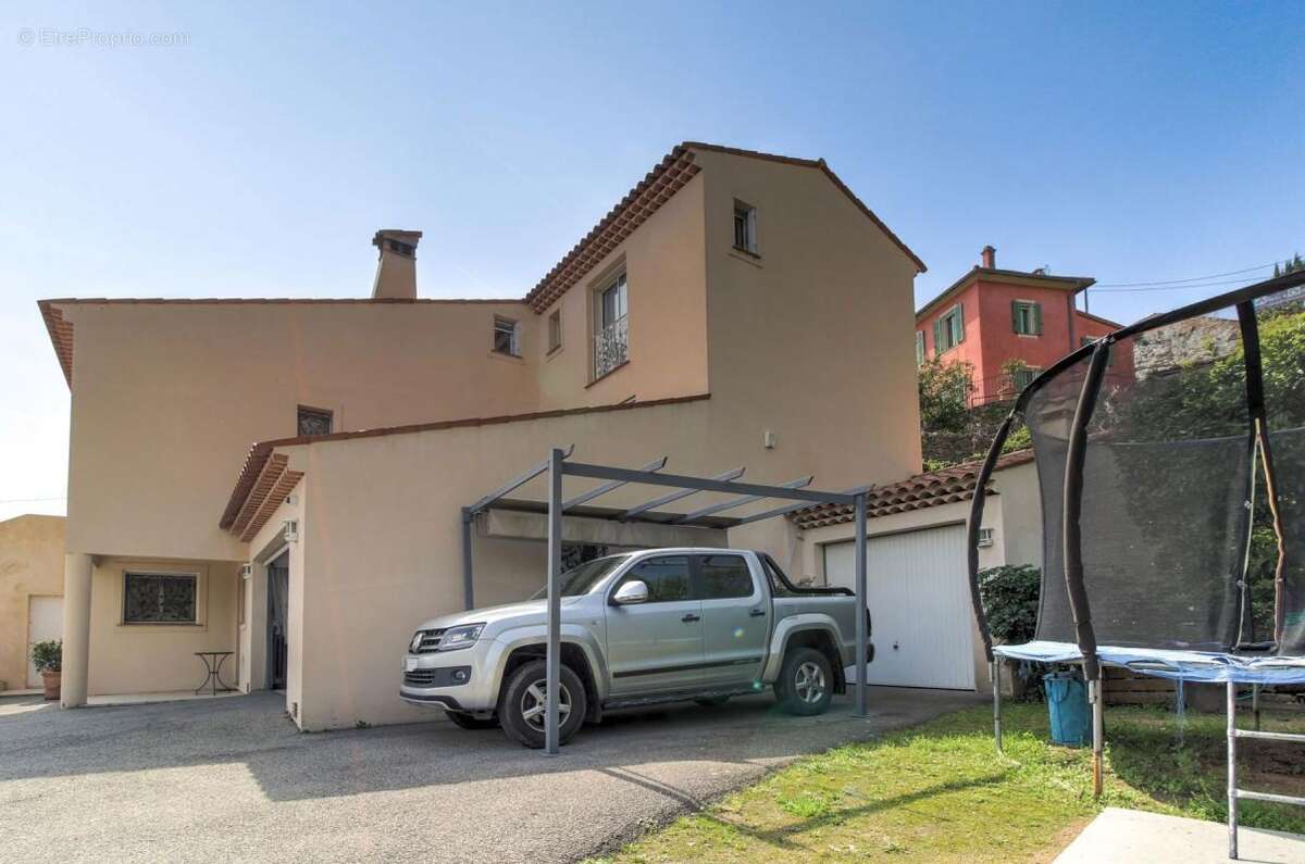 Maison à VALLAURIS