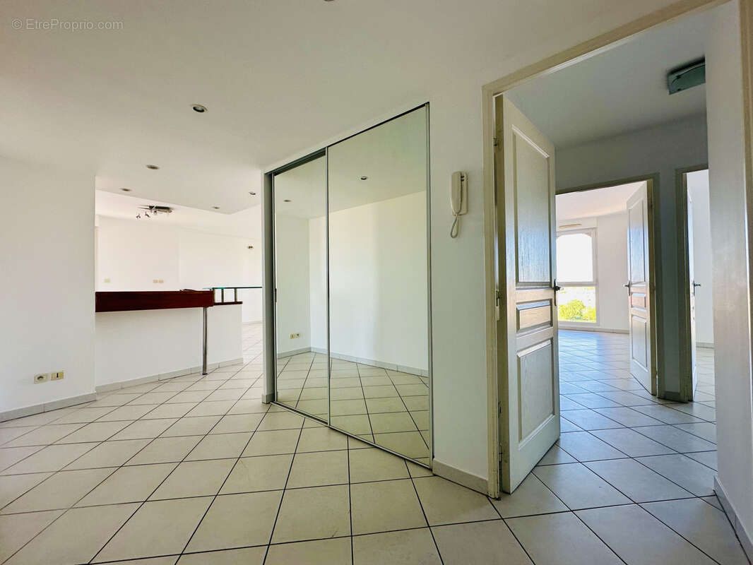 Appartement à LATTES