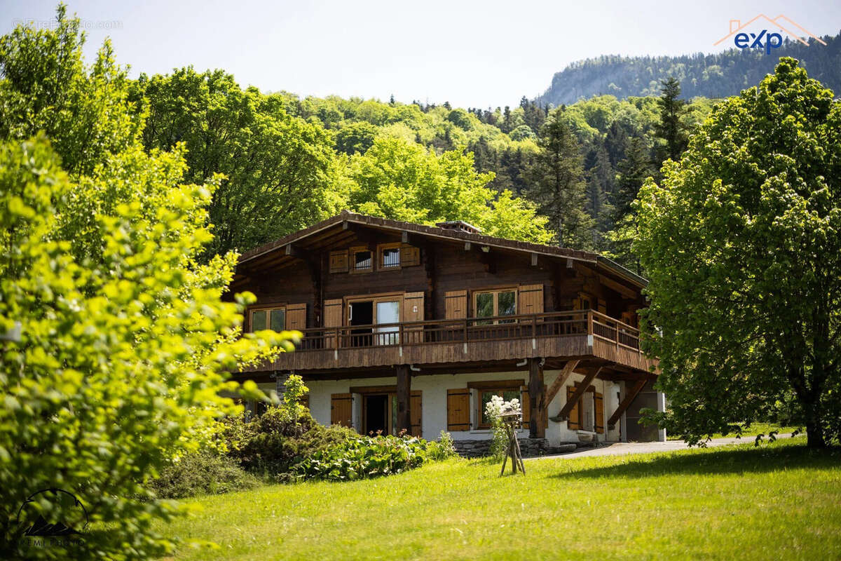 Maison à GIEZ