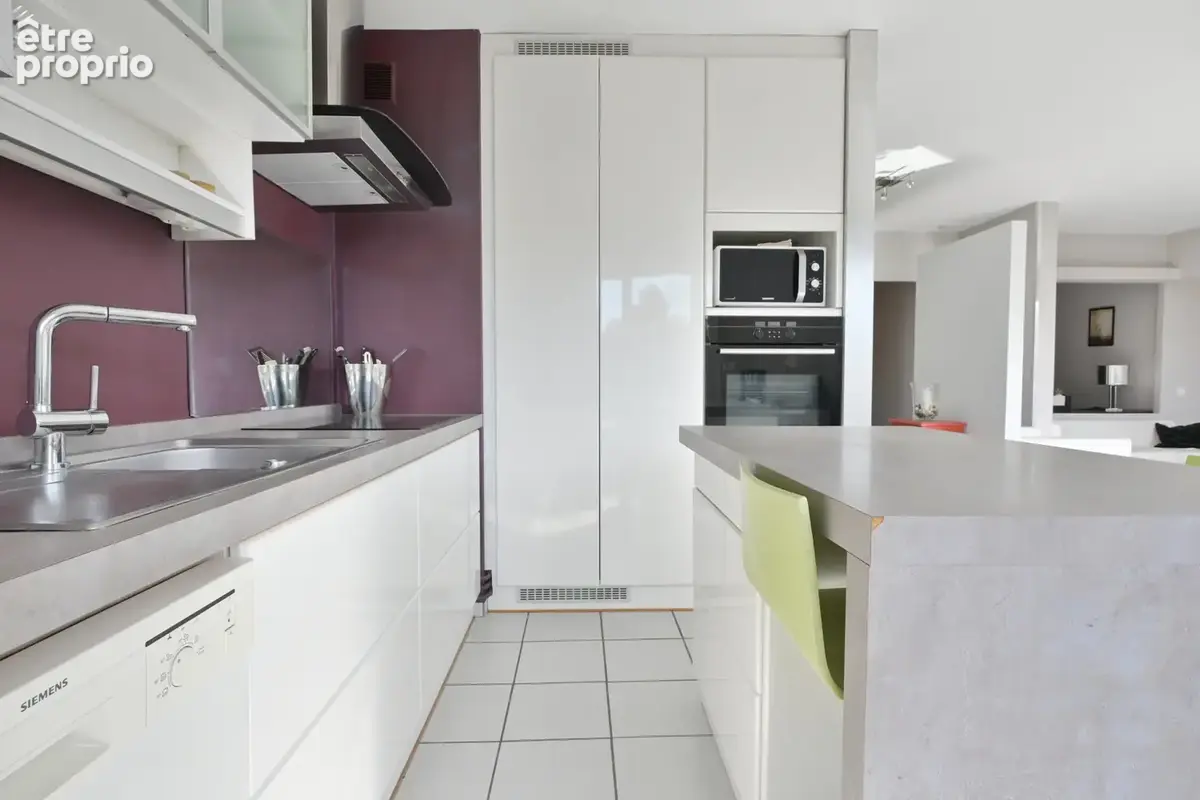 Appartement T3/T4 de 82 m2, balcon, cave et garage fermé   Secteur Beaulieu - photo 5