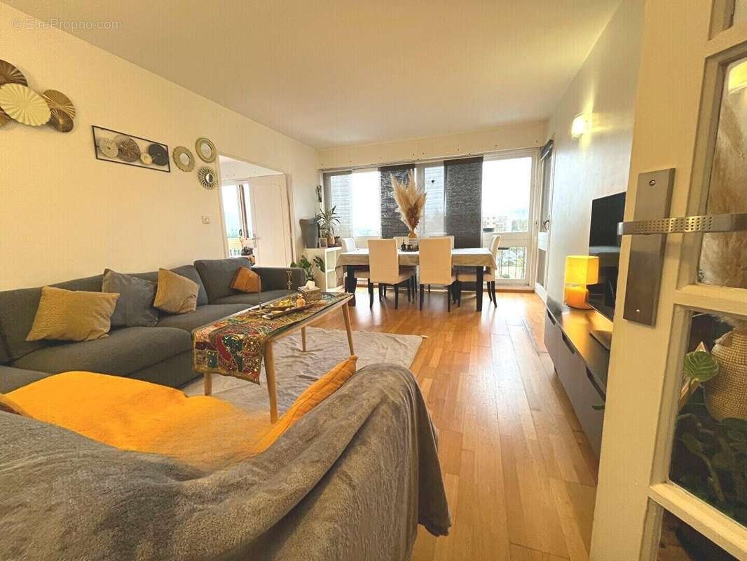 Appartement à RIS-ORANGIS