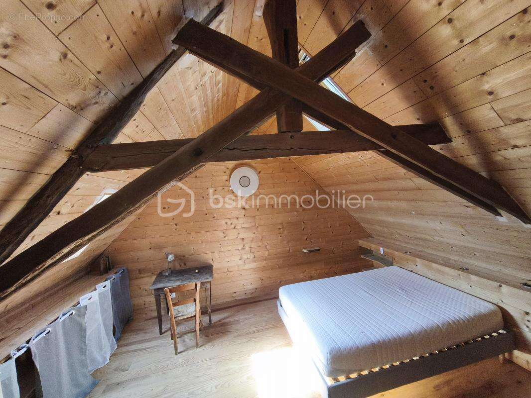 Maison à AURIONS-IDERNES