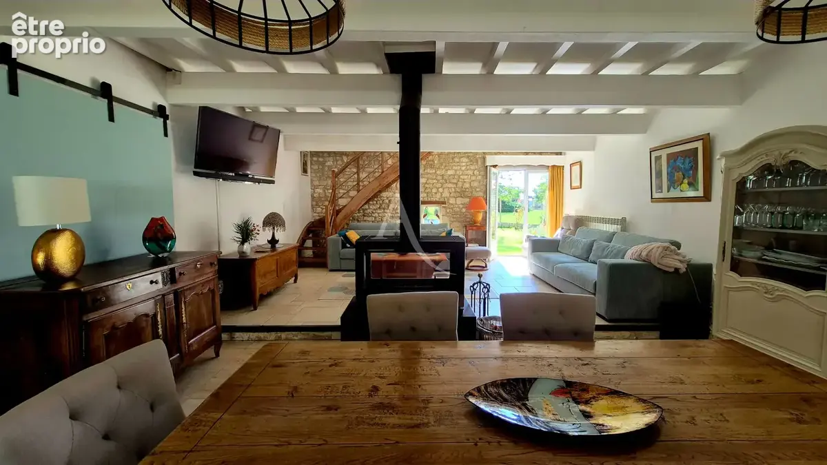Maison à SAINTES