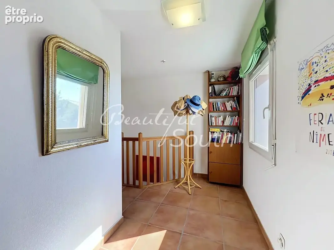 Leucate village – villa 3 faces avec jardin, garage, piscine et solarium avec vues - photo 11