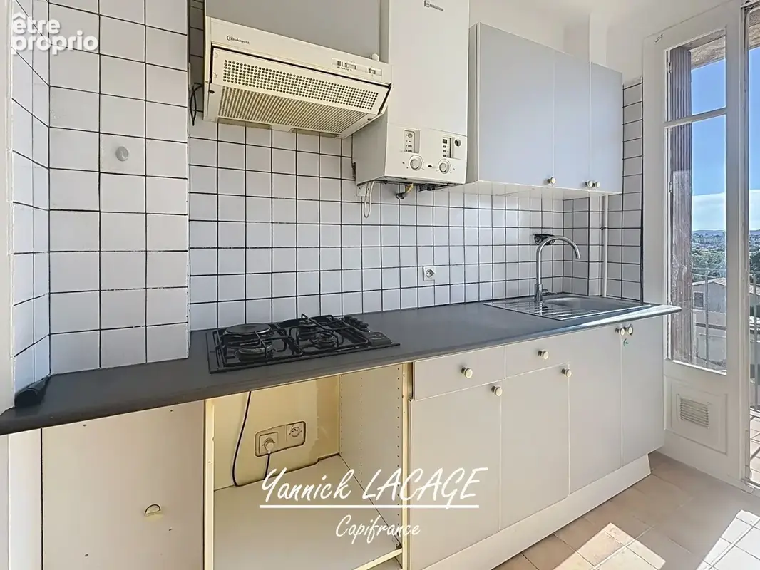 MARSEILLE 4e – T2 43 m² – 7e étage – Balcon filant – Vue panoramique - photo 8