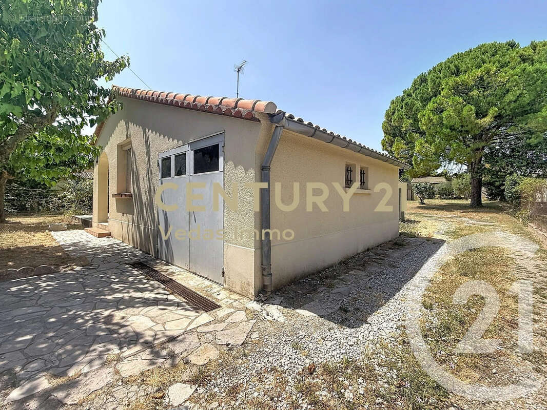 Maison 71 m² à Cournonterral  - photo 6