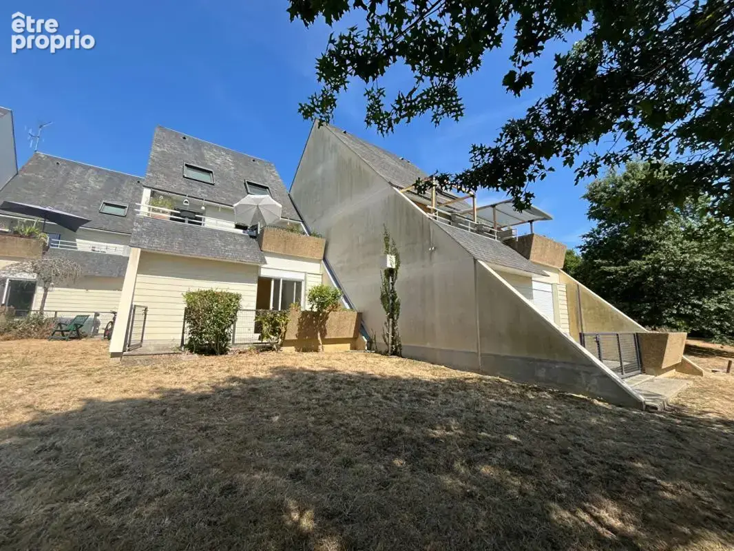 Appartement à AVRILLE