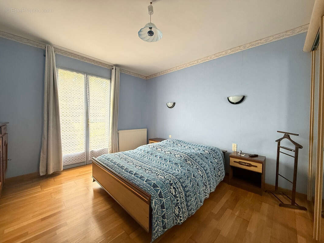 Maison à LES BORDES