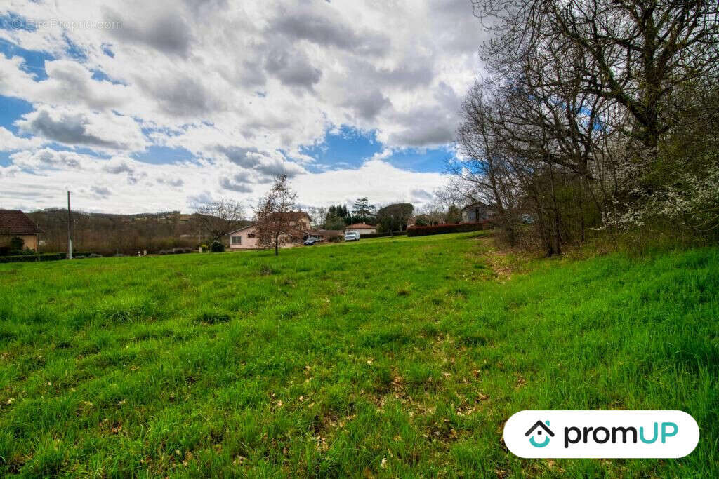 Terrain à LARRAZET