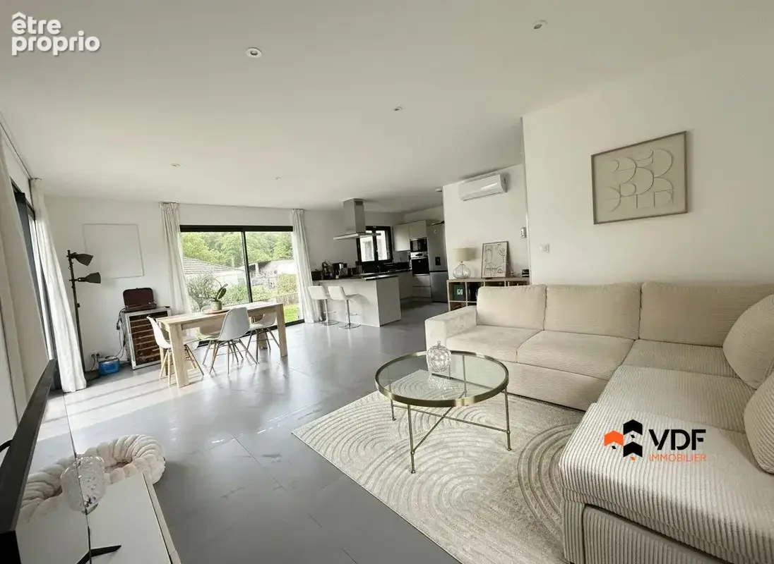 Maison 5 pièces 92 m² à vendre à Nivolas-Vermelle (38300) - photo 8