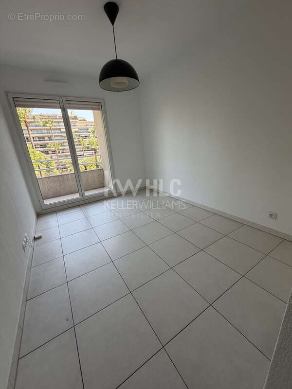 Appartement 66 m² à Antibes  - photo 5