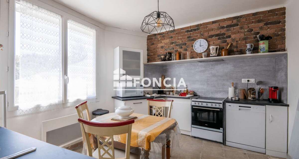 Maison à VILLEFRANCHE-DE-PANAT