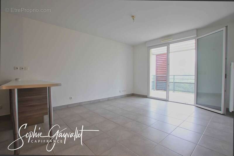 Appartement à VENELLES