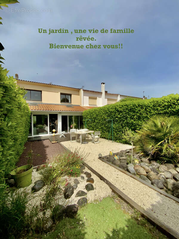 Maison à VILLENAVE-D&#039;ORNON