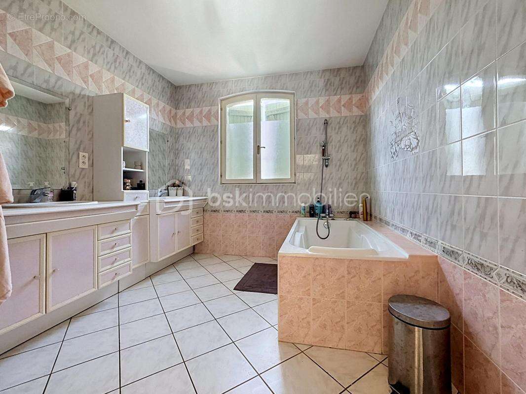 Maison à SAIX