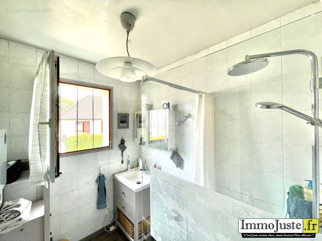 Maison à MONTIGNY-LE-BRETONNEUX