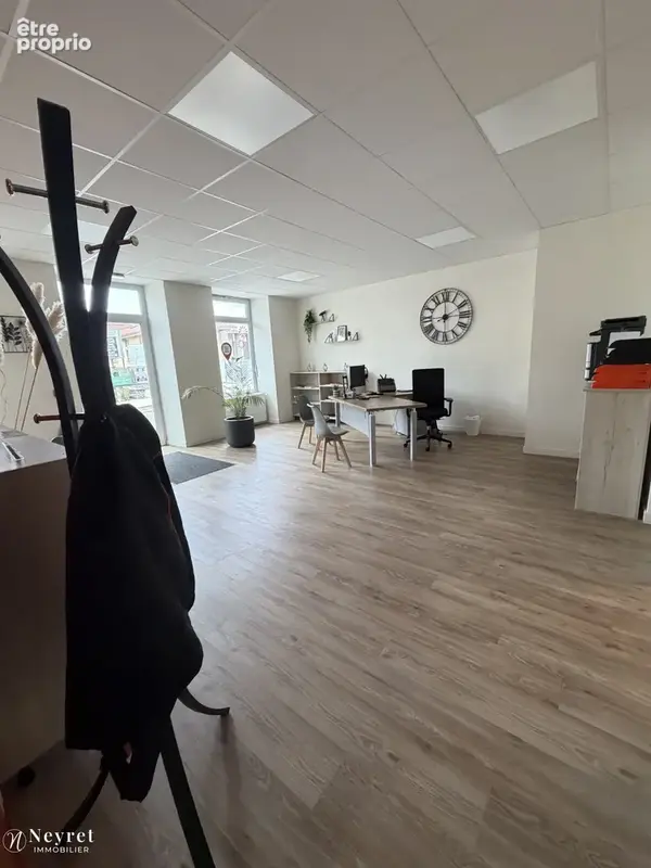 IMMEUBLE DE RAPPORT - Monistrol/Loire - Bureaux loués - 2 T2 à rafraichir - photo 4