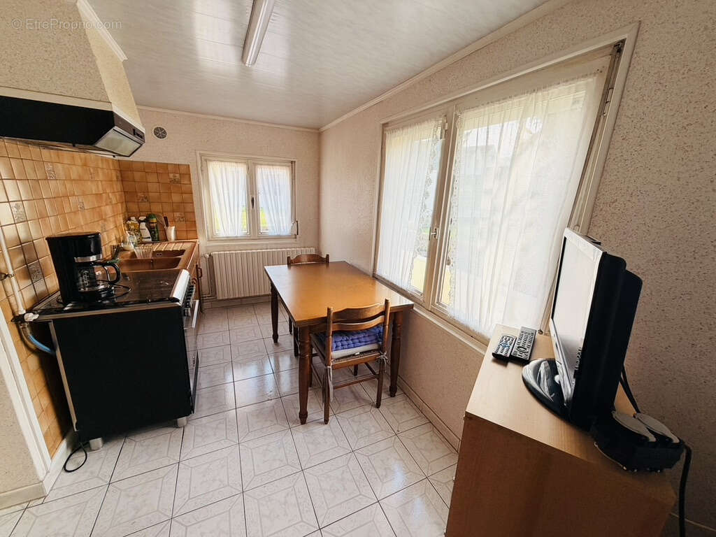 Maison à SAINT-QUENTIN