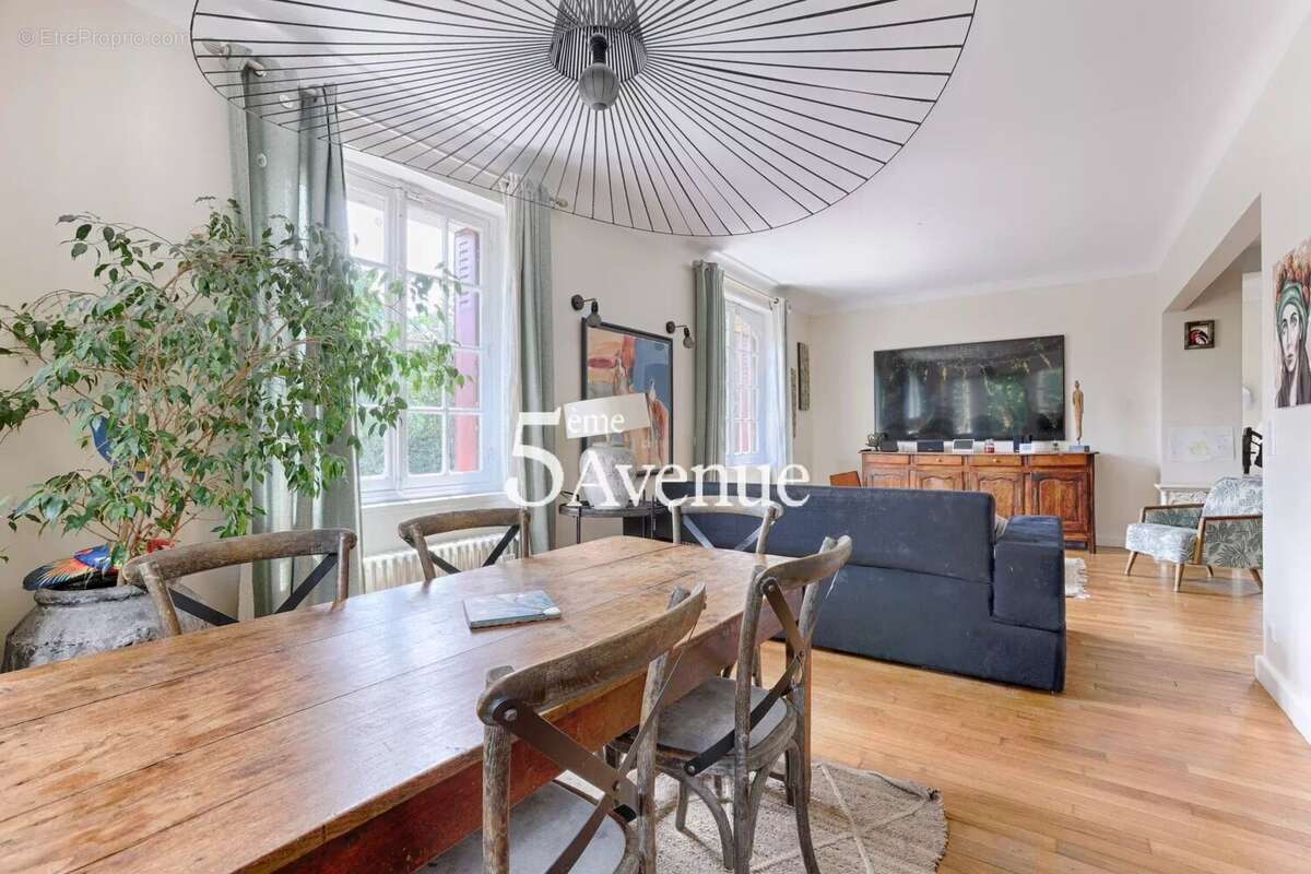 Maison à SAINT-MAUR-DES-FOSSES