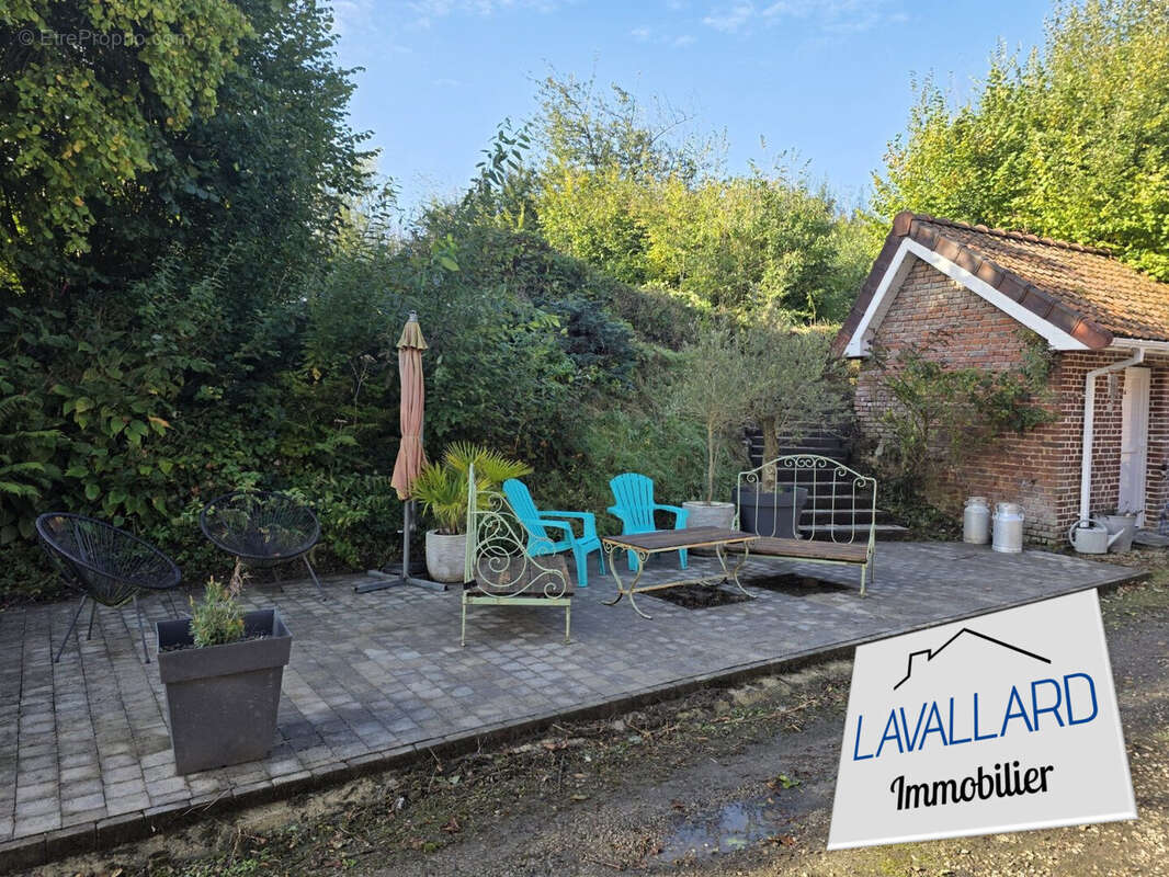 Maison à QUOEUX-HAUT-MAINIL